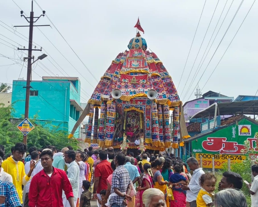 நாகூர் நாகநாதர் ஆலய தேரோட்டம்