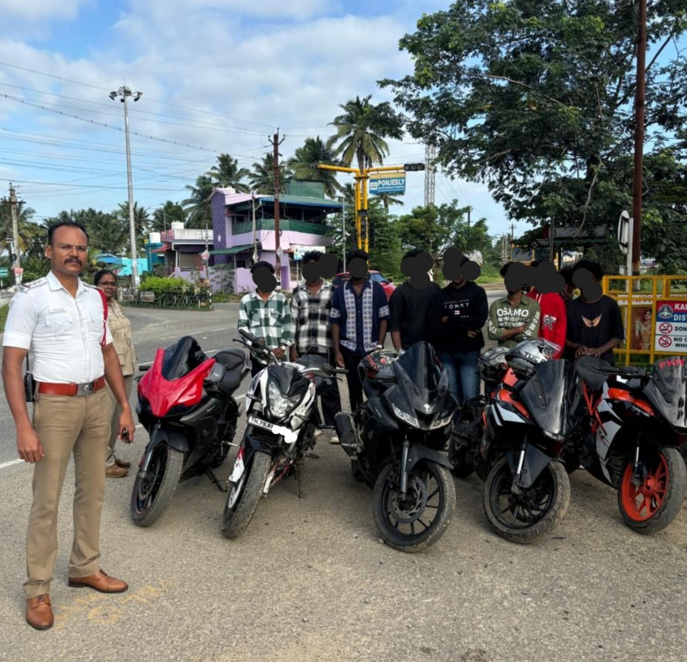 இன்ஸ்டா லைக்'கிற்கு சீறும் பைக்குகள்..! * ரேஸ் பைக் ஓட்டிய சிறுவரின் பெற்றோர்களுக்கும் அபராதம்