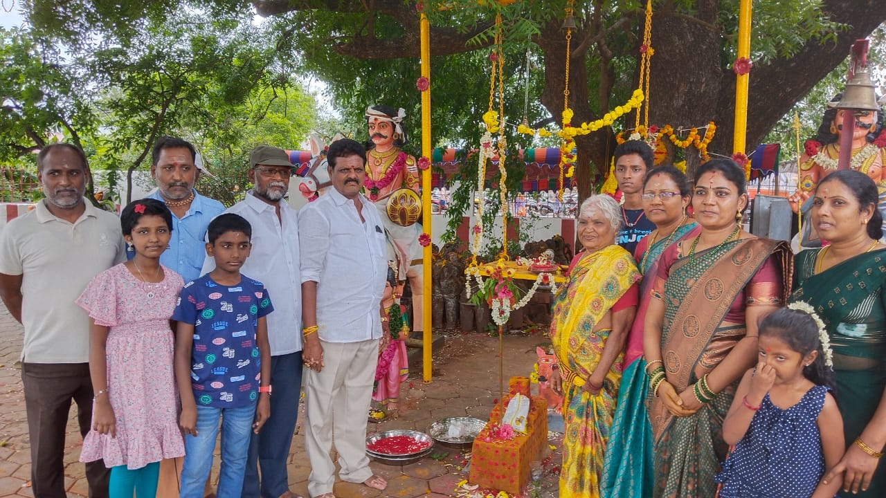 கிளித்தான்பட்டறை ஸ்ரீ ஊமை கன்னியம்மன் ஆலயத்தில்  குலதெய்வ வழிபாட்டு விழா 