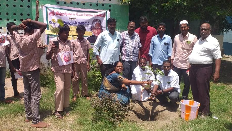 வந்தவாசியில் டாக்டர் அப்துல் கலாம் அவர்களின் நினைவு தினத்தையொட்டி மரக்கன்றுகள்*