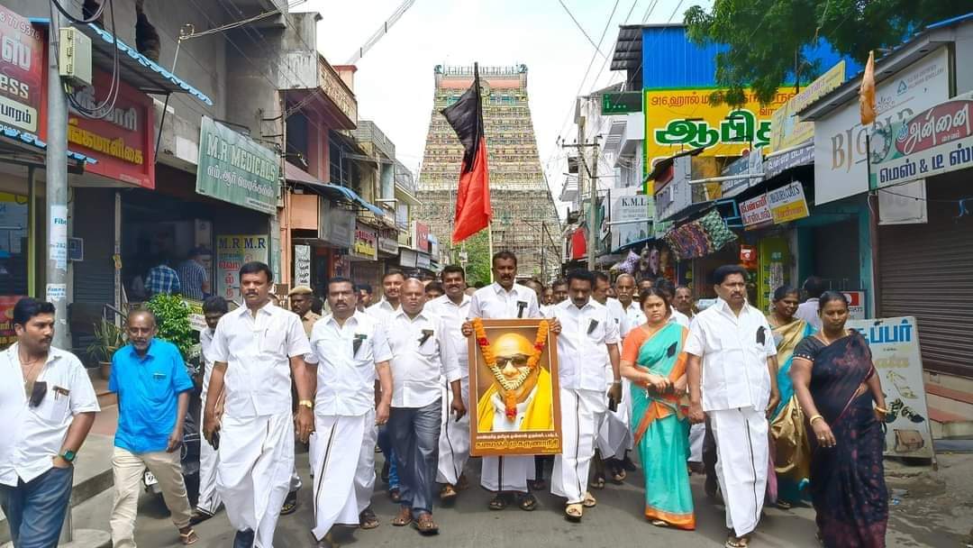 கலைஞரின் 6வது நினைவு தினம் தென்காசியில் திமுகவினர் அமைதிப் பேரணி