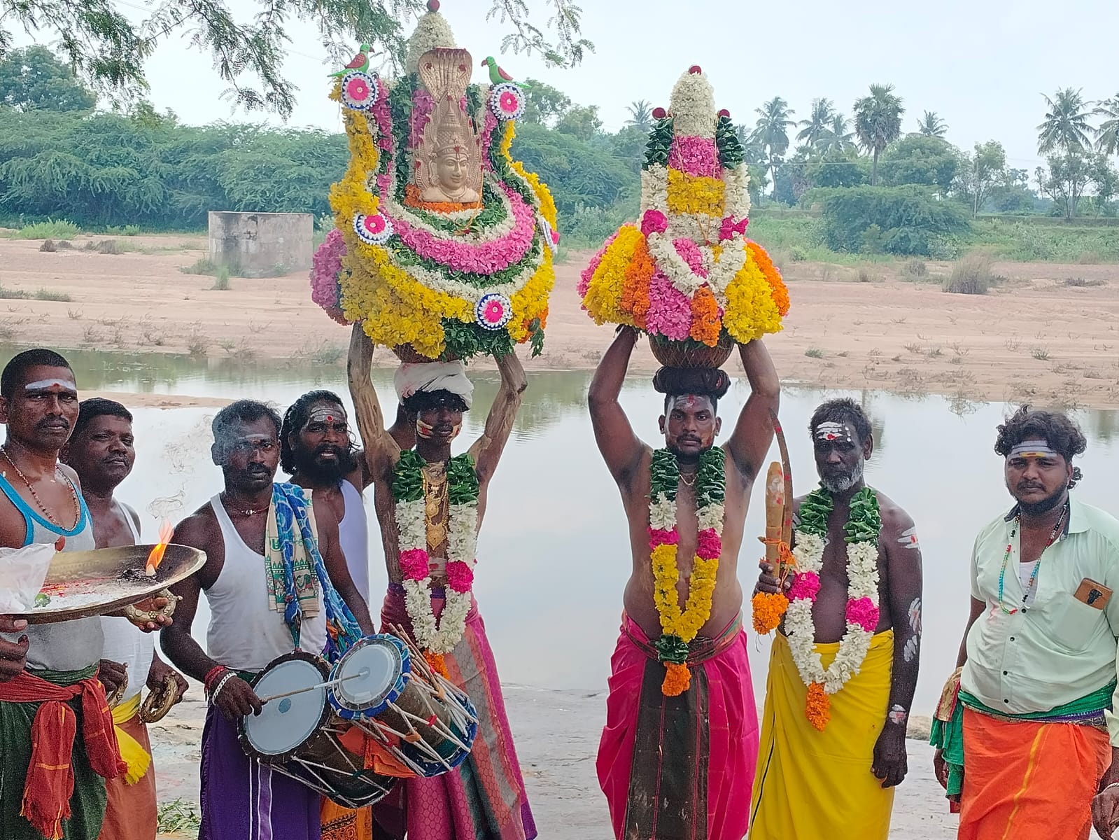 பெரணமல்லூர் அருகே சக்தி மாரியம்மன் கோயில் கூழ்வார்த்தல் திருவிழா. திரளான பக்தர்கள் பங்கேற்பு.