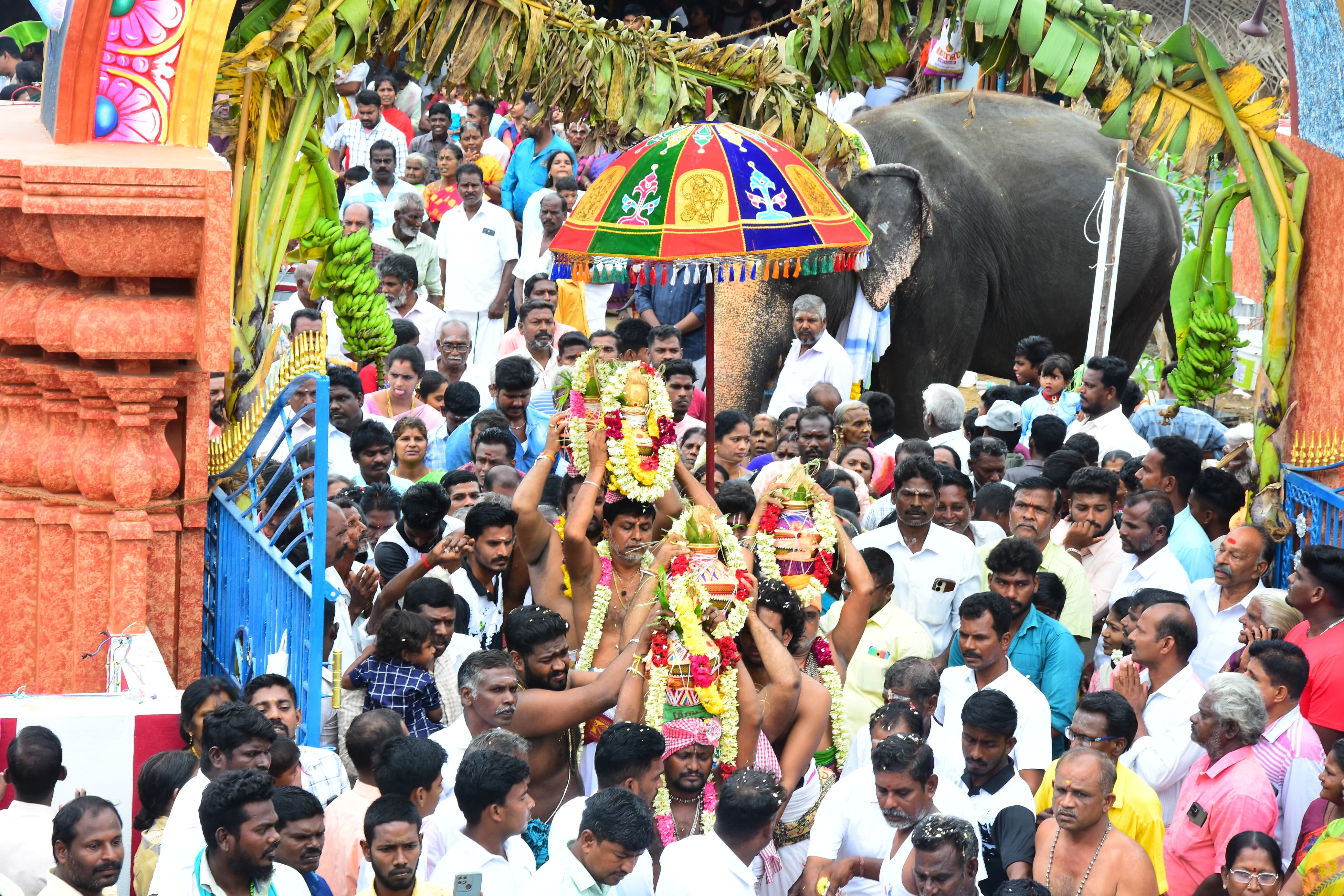 மேலையூர்   ஸ்ரீ சிராவெட்டி  ஐயனார் ஆலய  மஹா   கும்பாபிஷேகம் 