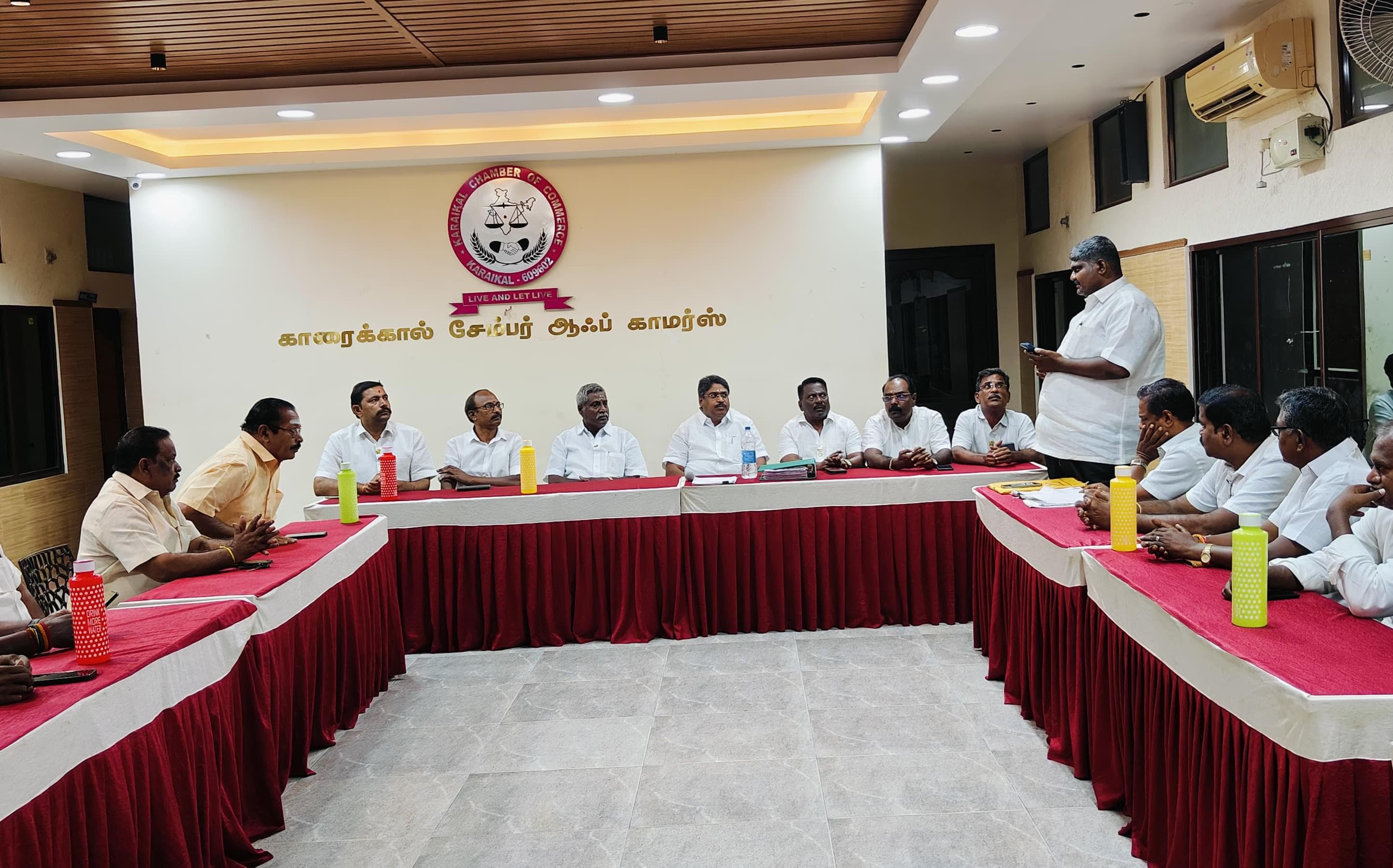 புதுச்சேரி வணிகவிழா 2024-25 முன்னிட்டு அமைச்சர் திருமுருகன் தலைமையில் ஆலோசணை கூட்டம்