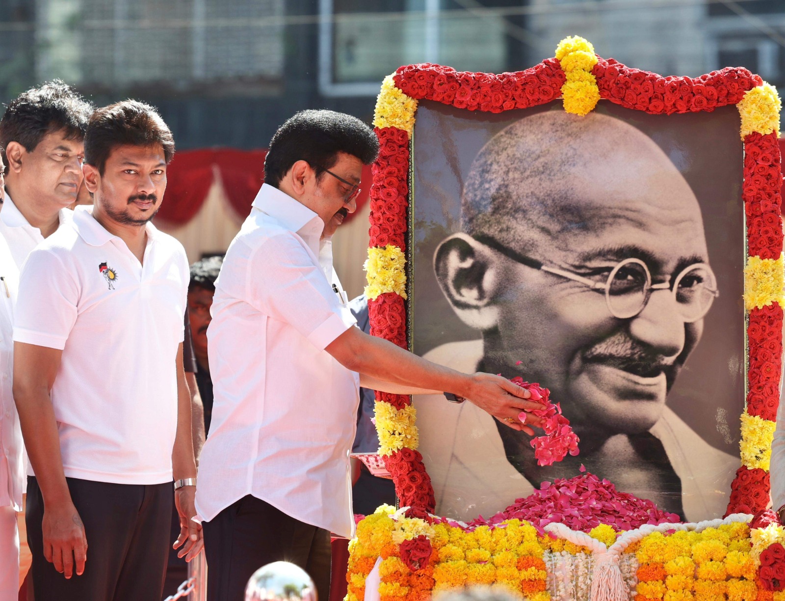 காந்திவிரும்பிய சகோதரத்துவ இந்தியாவை மலரச்செய்வோம்: ஸ்டாலின்