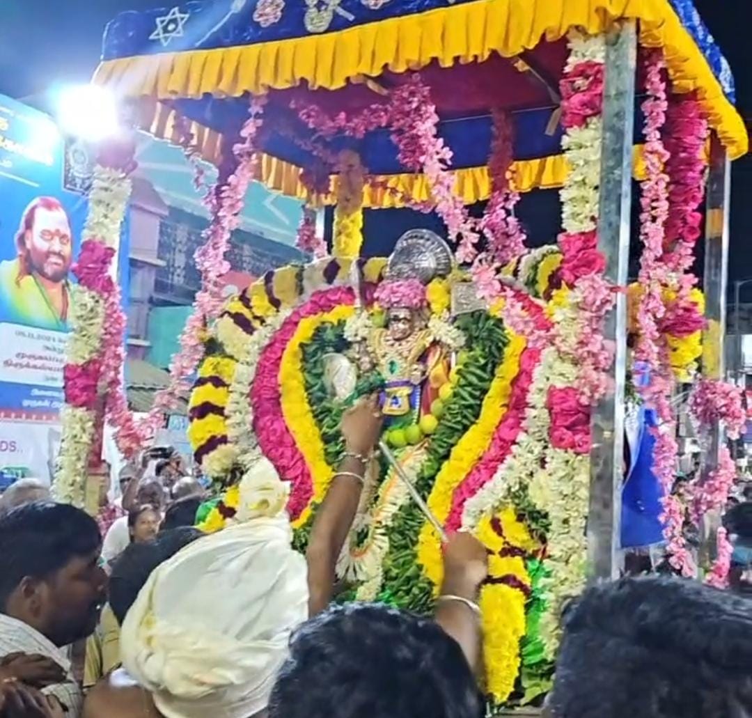 அரோகரா கோஷத்துடன் பக்தர்கள் சூழ நடைபெற்ற சூரசம்ஹார விழா