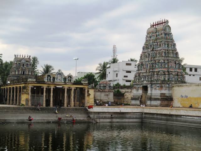 எங்கள் குல தெய்வம்  சட்டைநாதர் - பிரம்மபுரீசுவரர் திருக்கோவில் - சீர்காழி மயிலாடுதுறை மாவட்டம்.