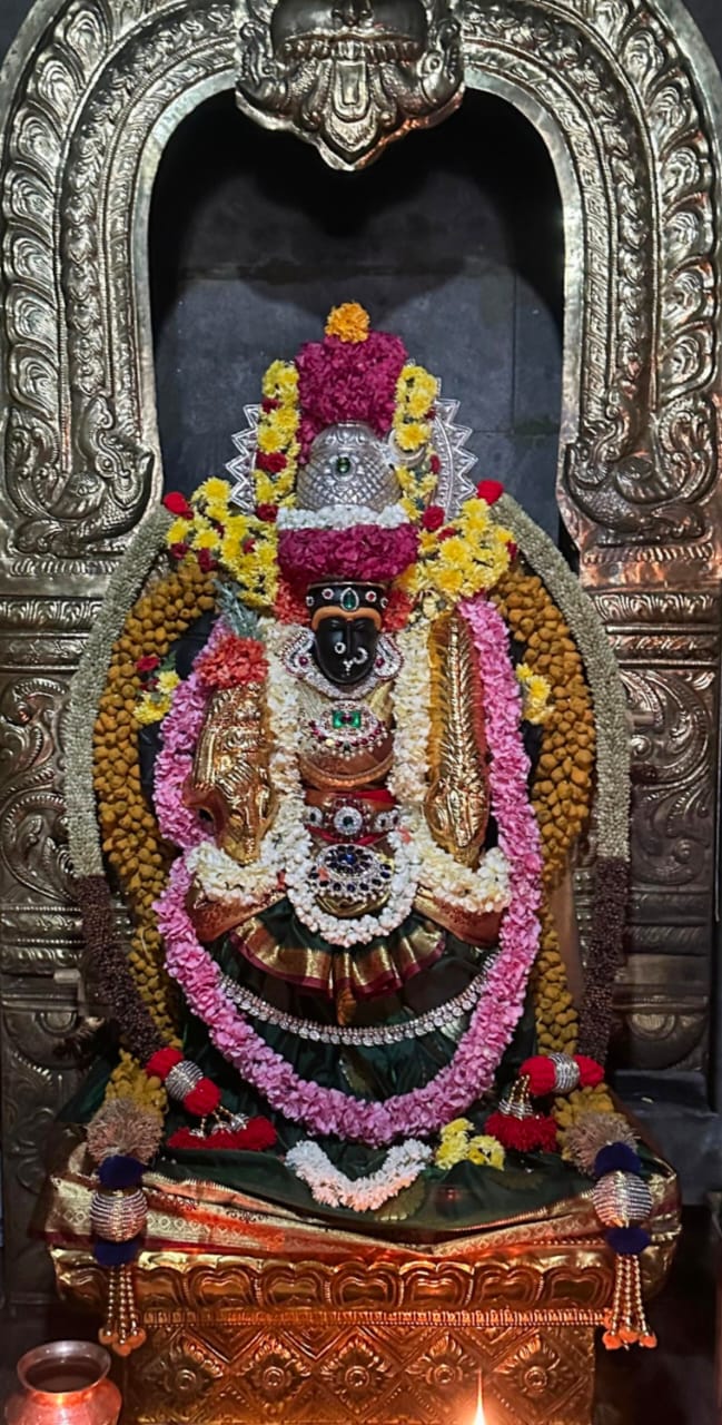 உக்கல் அருள்மிகு மடாவளம் ஸ்ரீ காமாட்சி அம்பாள் கோயிலில் மகா ஆரத்தி தரிசனம்: