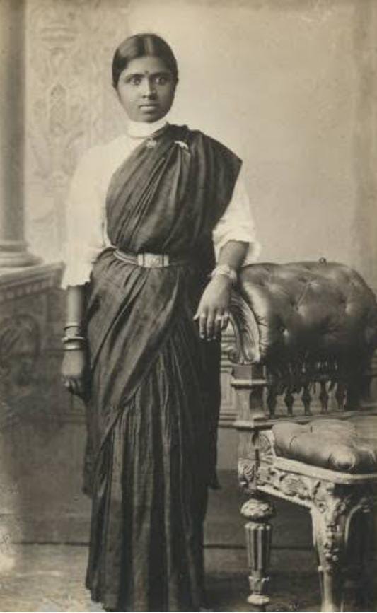 ஆகச்சிறந்த பெண்மணிகள்