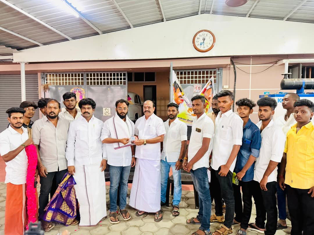 அதிமுகவில் இணைந்த இளைஞர்கள்
