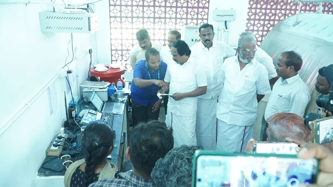 தஞ்சை,கும்பகோணம் பகுதியில் பால்வளத்துறை அமைச்சர் மனோதங்கராஜ் நேற்று ஆய்வு