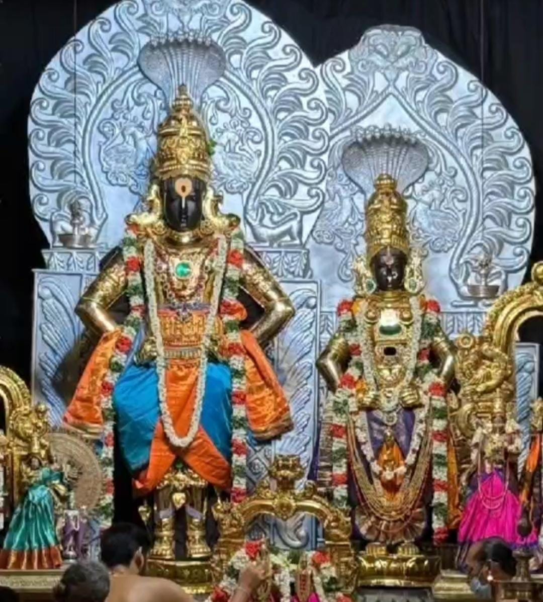 அட்சய திருதியை பாண்டுரங்கனுக்கு ஸ்வர்ண அபிஷேகம்