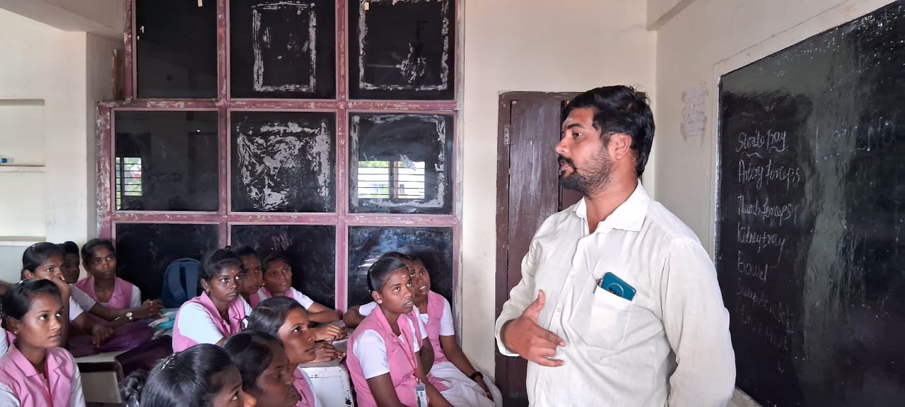 நேஷனல் அகாடெமி சமுதாய கல்லூரி மற்றும் குளோபல் மிஷின் மருத்துவமனை சார்பாக வேலைவாய்ப்பு முகாம்
