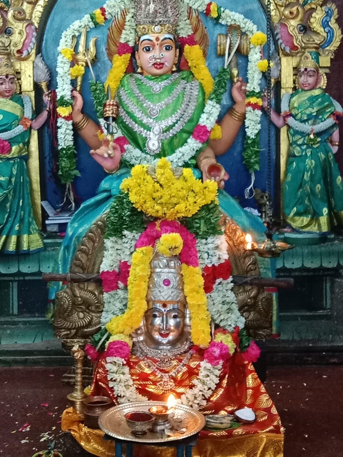 சேராம்பட்டு அருள்மிகு ரேணுகாதேவி என்கிற எல்லை அம்மன் கோயிலில் சிறப்பு வழிபாடு: