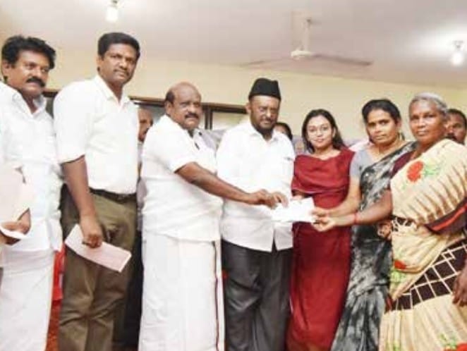 மகளிர் சுய உதவிக் குழுக்களுக்கு ரூ.1 கோடி மானிய கடனுதவி