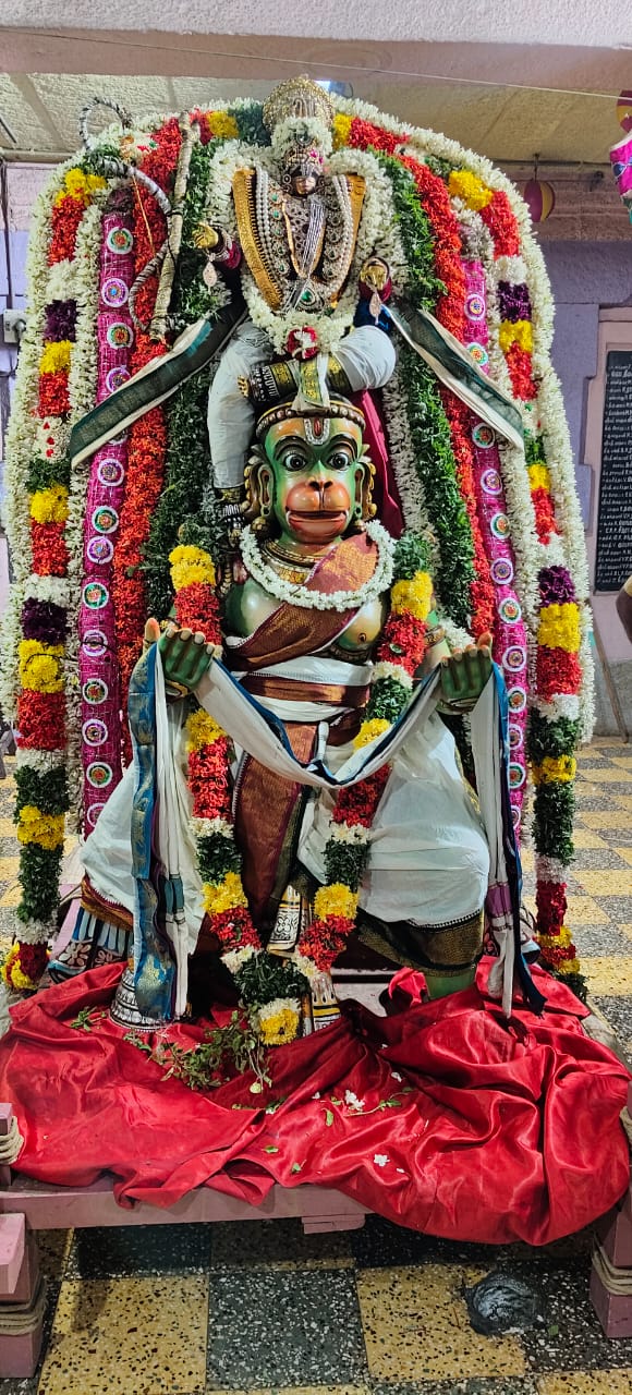 ஸ்ரீ அனுமந்த வாஹன சுவாமி புறப்பாடு