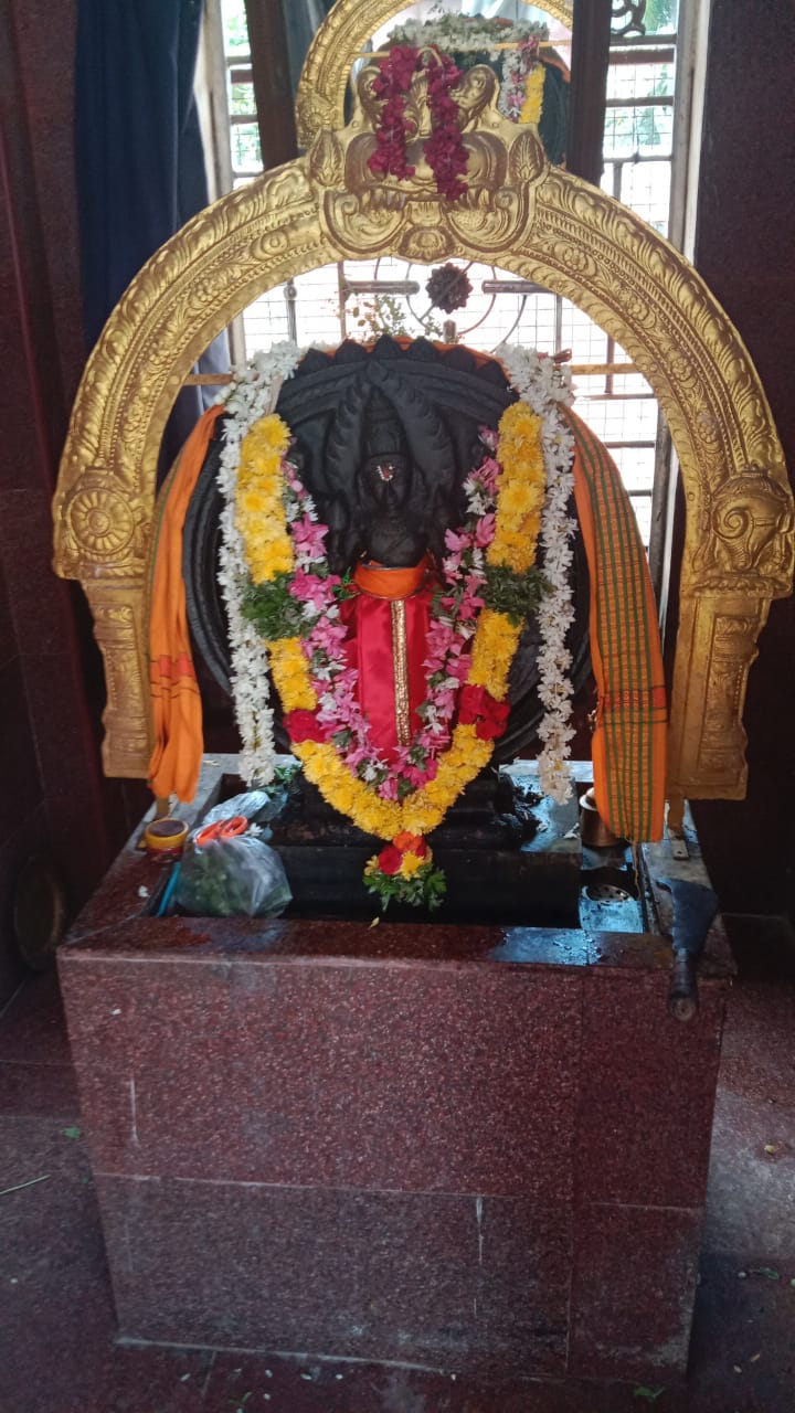 சுதர்சன ஆழ்வார்க்கு திருமஞ்சனம் 