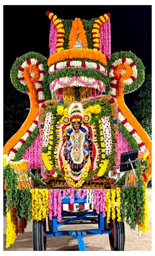 ஸ்ரீ காமாட்சி அம்மன் ஆலயத்தில் சித்திரை திருவிழாவில் புஷ்ப பல்லக்கு விழா