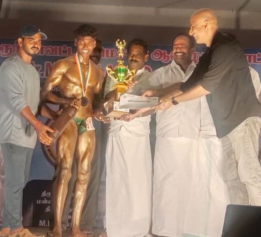திருவாரூர் மாவட்ட ஆணழகனாக சஞ்சய் தேர்வு