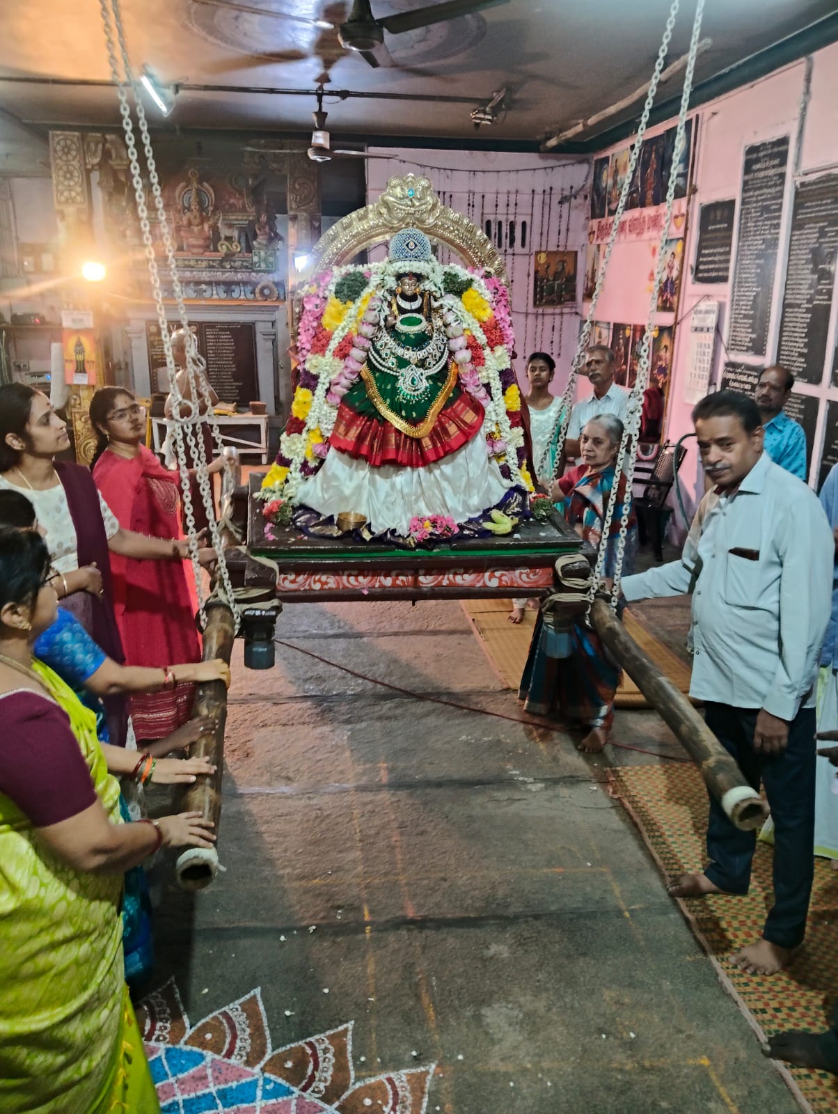 ஊஞ்சல் உற்சவம்