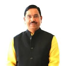 அத்தியாவசிய பொருட்களை  பதுக்கினால் கடும் நடவடிக்கை  * மத்திய அமைச்சர் எச்சரிக்கை