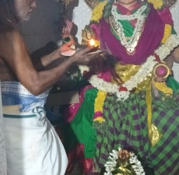 தெய்வம் இதழ் சார்பில் திருவிளக்கு பூஜை!!
