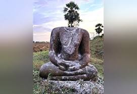 ஆவுடையார்கோவிலில் தலையில்லா புத்தர் சிலை கண்டெடுப்பு