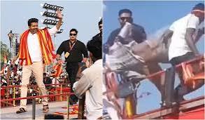 த.வெ.க. மதுரை மாநாட்டில் இளைஞர் தூக்கி வீசப்பட்ட விவகாரம்: விஜய், 10 பவுன்சர்கள் மீது வழக்குப் பதிவு
