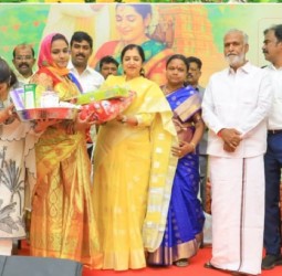 200 கர்ப்பிணிகளுக்கு அனைத்து பொருட்கள் அடங்கிய கிட், சத்துப் பொருட்கள், புடவை மற்றும் நிதியுதவி