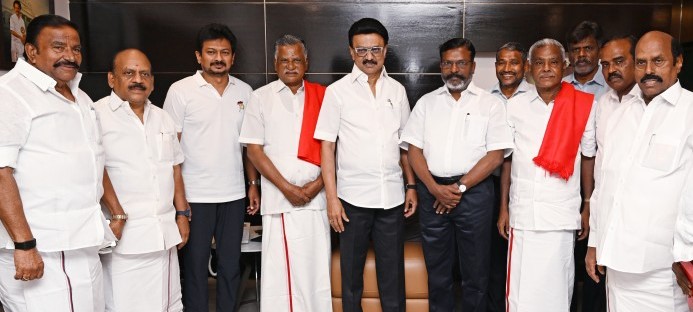 முதல்வர் ஸ்டாலினை திமுக கூட்டணிக்கட்சித் தலைவர்கள் சந்தித்துப் பேசினர்