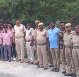 வனத்துறை சார்பில் மாபெரும் பிளாஸ்டிக் கழிவுகள் தூய்மைப் பணி