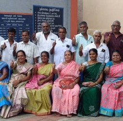 முன்னாள் மாணவர்கள் 41 ஆண்டுகளுக்குப் பிறகு சந்திப்பு