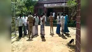 அம்மாபட்டினம் அரசுப் பள்ளியில்  அறுந்து விழுந்த மின்கம்பி  மாணவர்கள் உயிர் தப்பினர்