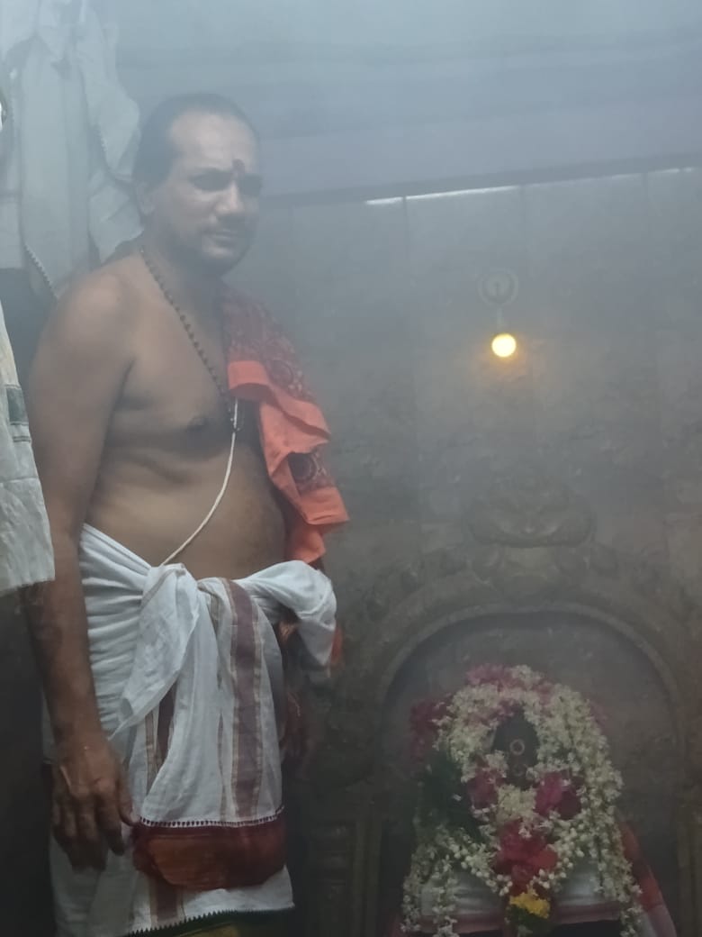 தமிழ்நாடு இபேப்பர் பண்பலை மற்றும் தெய்வம் இதழ் சார்பில் சங்ஹட ஹர சதுர்த்தி அபிஷேகம் ஆராதனை!!