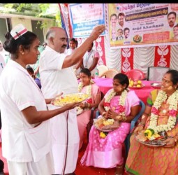 செஞ்சியில் ஏழை கர்ப்பிணி தாய்மார்களுக்கு வளைகாப்பு விழா
