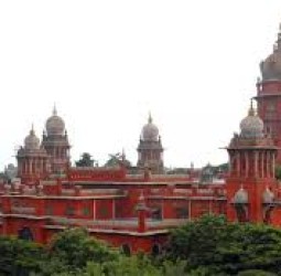 ஐஏஎஸ் அதிகாரிகள் இணை அரசாங்கம் நடத்துகின்றனர்" - ஐகோர்ட்டு காட்டம்