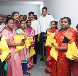 பூக்கொல்லை சாலையில் ரூ.5 லட்சம் மதிப்பில் கட்டப்பட்ட புதிய ரேஷன் கடை