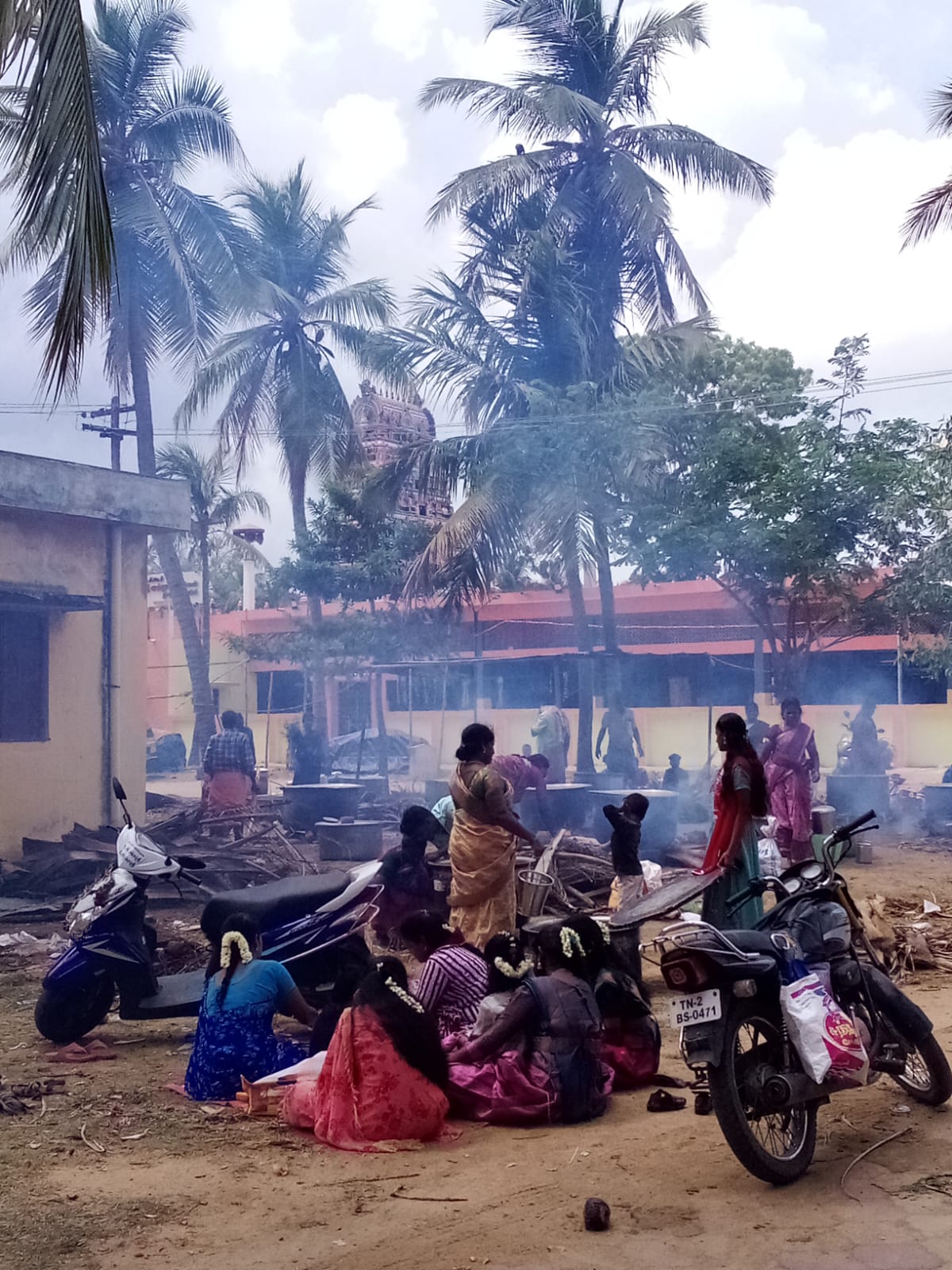 வடக்கூர் முத்துமாரி ஆலயத்தில் கஞ்சி வார்த்தல் நிகழ்ச்சி