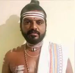 தூத்துக்குடி அருகே கோவில் பூசாரி வெட்டிக்கொலை