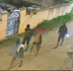 ஓசூரில் முகமூடி அணிந்து சுற்றிய மர்ம நபர்களால் மக்கள் அச்சம்!