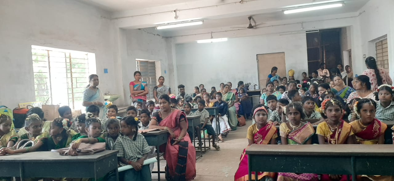 குடவாசல் அரசு ஆண்கள் மேல்நிலைப்பள்ளியில் குறு வட்ட அளவில் நடைபெற்ற கலைத் திருவிழா