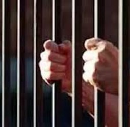 கலவரத்தை தூண்டியதாக குற்றச்சாட்டு; ஆப்பிரிக்க நாட்டின் முன்னாள் பிரதமருக்கு 20 ஆண்டுகள் சிறை