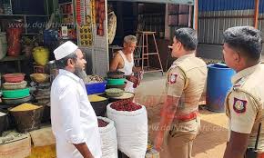 சுகாதாரத்துறை, மாநகராட்சி அதிகாரிகள், மளிகைக் கடை உரிமையாளர்களுடன் சென்னை காவல்துறை கலந்தாய்வு