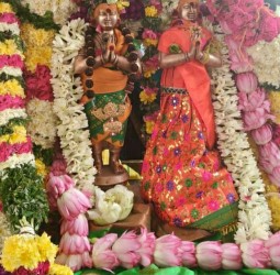 இளையான்குடி ஞானாம்பிகை உடையஸ்ரீ ராஜேந்திர சோழீஸ்வரர் கோவிலில் நேற்று குருபூஜை