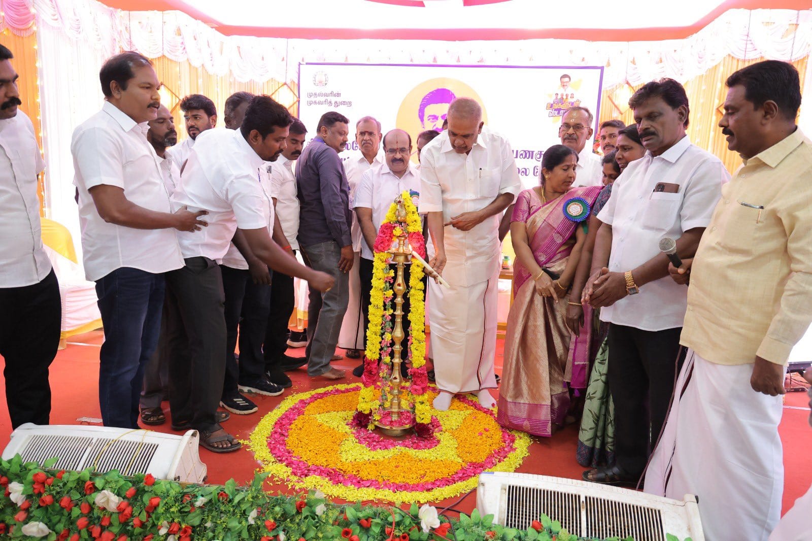 உங்களுடன் ஸ்டாலின் திட்ட முகாமை சபாநாயகர் அப்பாவு துவக்கி வைத்தார்