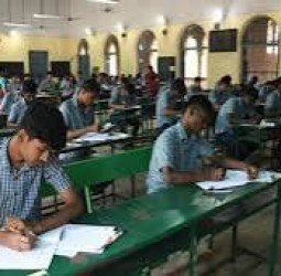 பிளஸ் 1 பொதுத் தேர்வு ரத்து - அரியருடன் பிளஸ் 2 பயிலும் 20,000 மாணவர்களின் நிலை என்ன?