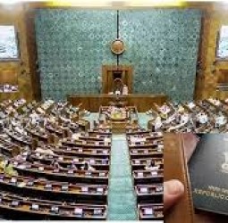 குடியுரிமையை துறந்த 2 லட்சம் இந்தியர்கள்; மத்திய அரசு தகவல்