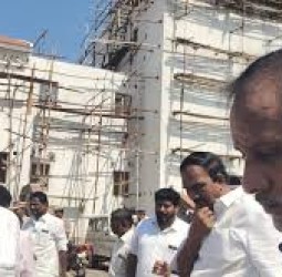 விருதுநகர் அரசு அருங்காட்சியக கட்டுமான பணியில் தொய்வு: அதிகாரிகளை கடிந்துகொண்ட அமைச்சர்