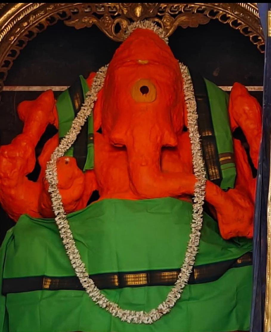 செந்தூரம் பூசிய சம்பந்த விநாயகர் சிறப்புவழிபாடு