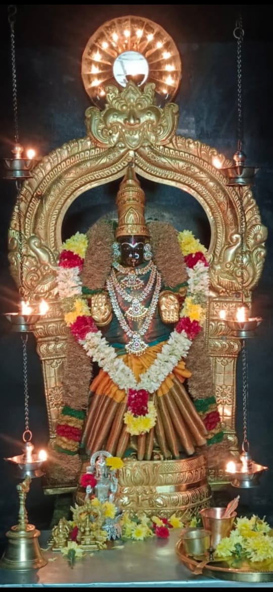 ஸ்ரீ கன்யகா பரமேஸ்வரி அம்மன் அலங்காரத்தில் சிறப்பு வழிபாடு